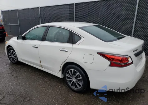 2015 Nissan Altima 2.5 из США, поврежденный, VIN 1N4AL3AP4FC258060